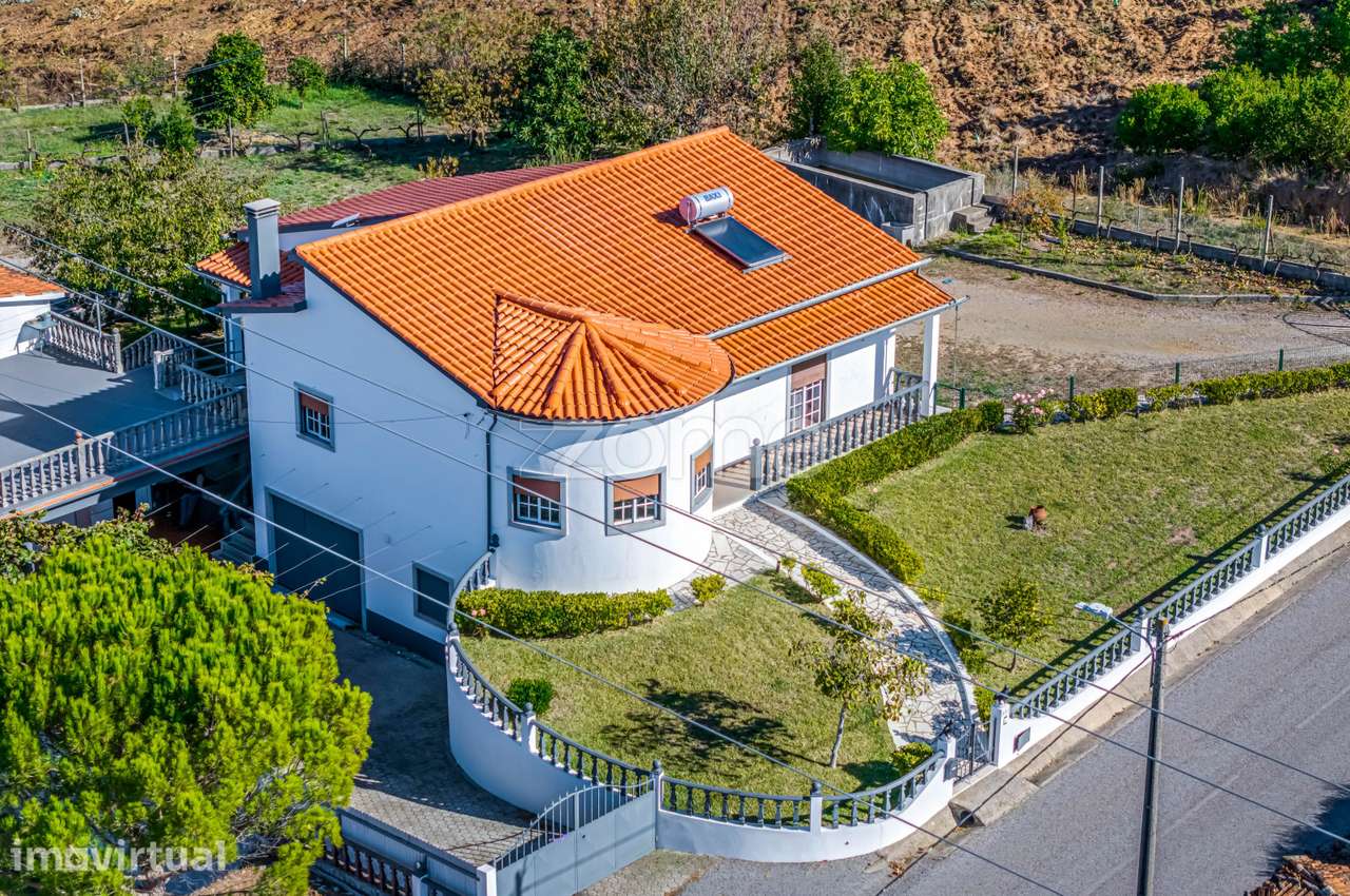 Moradia T4 com Anexos + de 3.000m2 Terreno |Pedrogão Grande - Grande imagem: 2/40