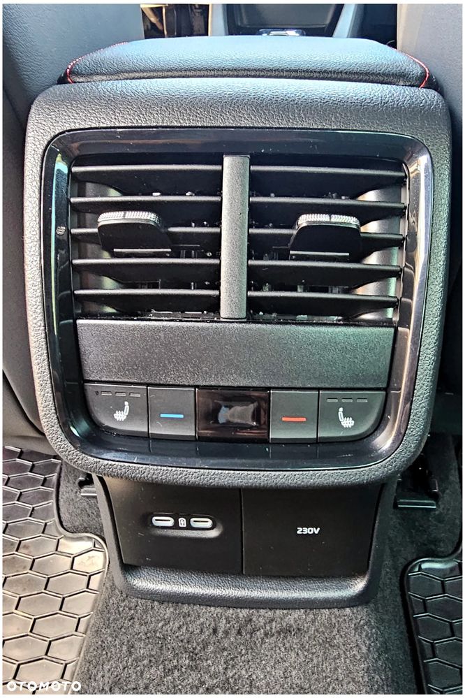 Skoda Octavia 2.0 TSI RS DSG - 23