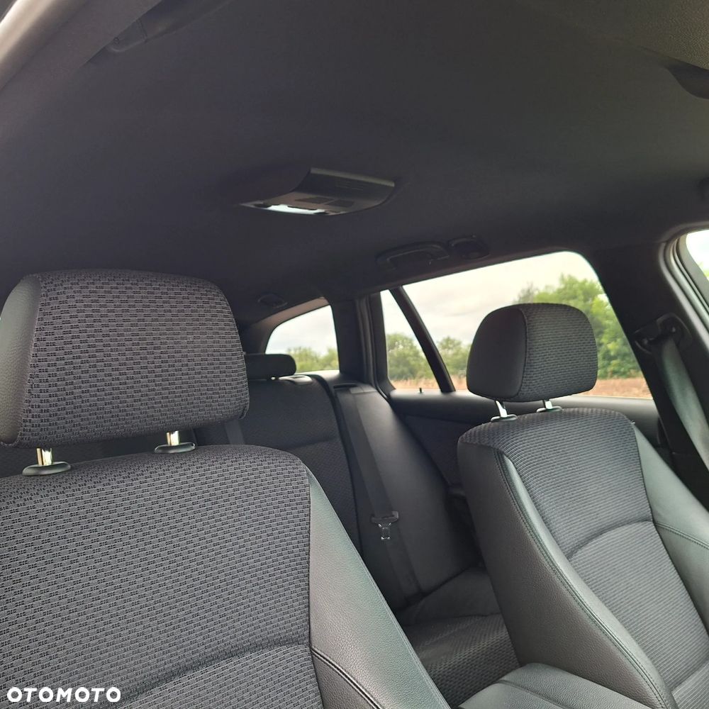 BMW Seria 3 325i xDrive - 12