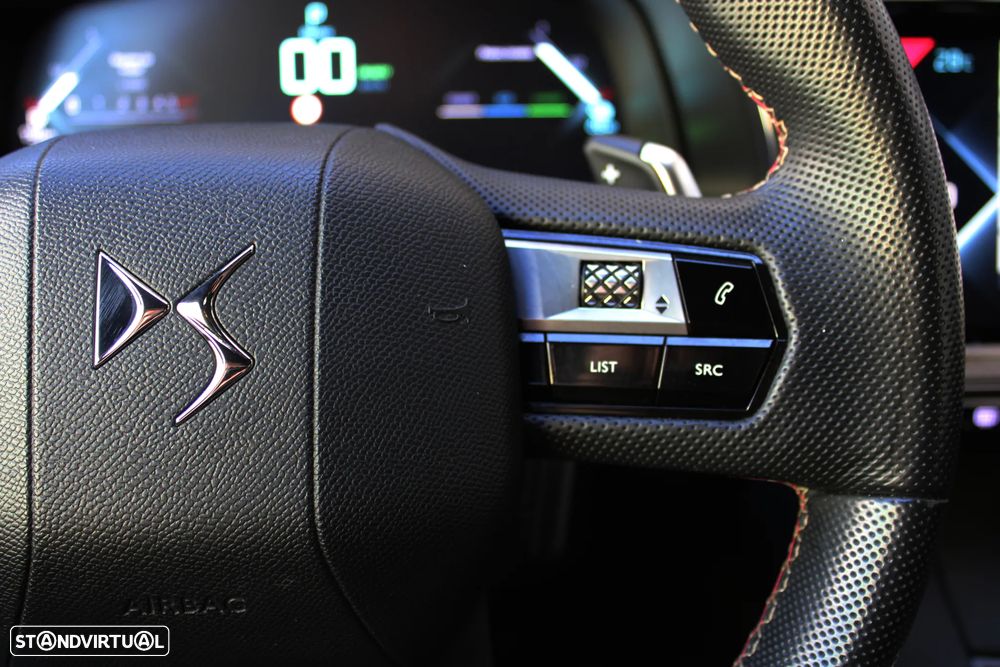 DS DS7 Crossback - 37