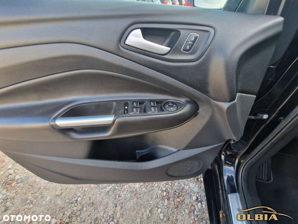 Ford Kuga - 28