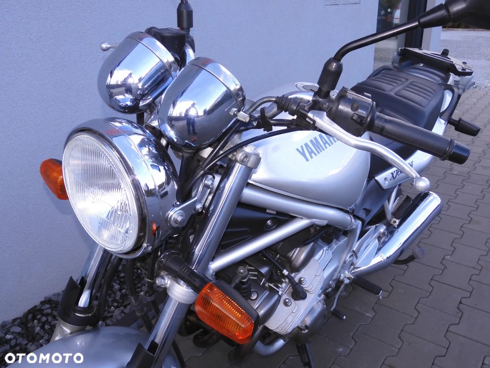 Yamaha XJ - 18