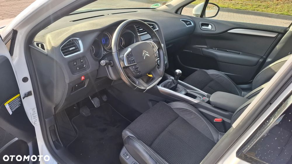 Citroën C4 1.6 VTi Exclusive - 8