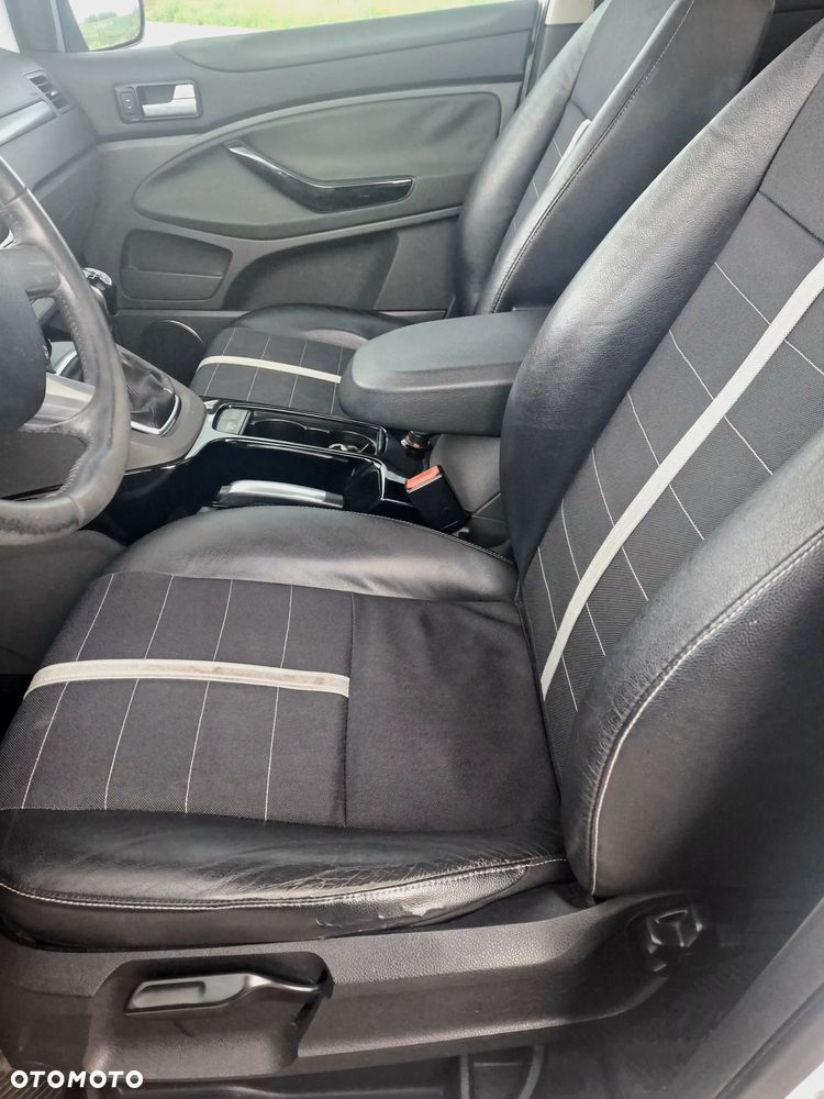 Ford Kuga 2.0 TDCi 4x4 Titanium - 15