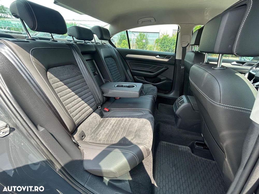 Volkswagen Passat 2.0 TDI DSG Highline - 19