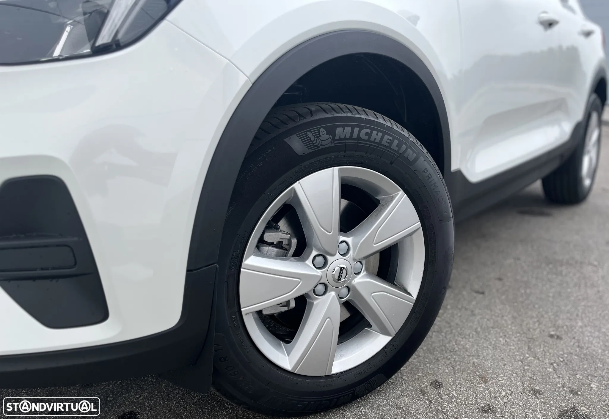 Volvo XC 40 2.0 B3 Essential - 9