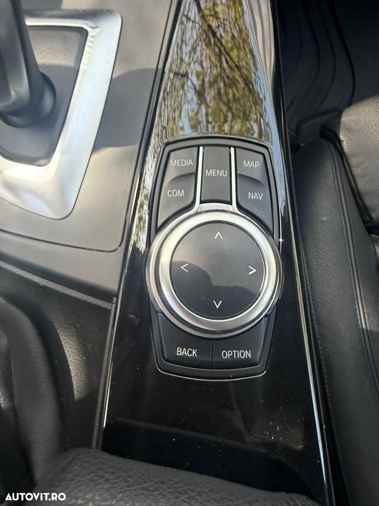 BMW Seria 3 320d Aut. - 11