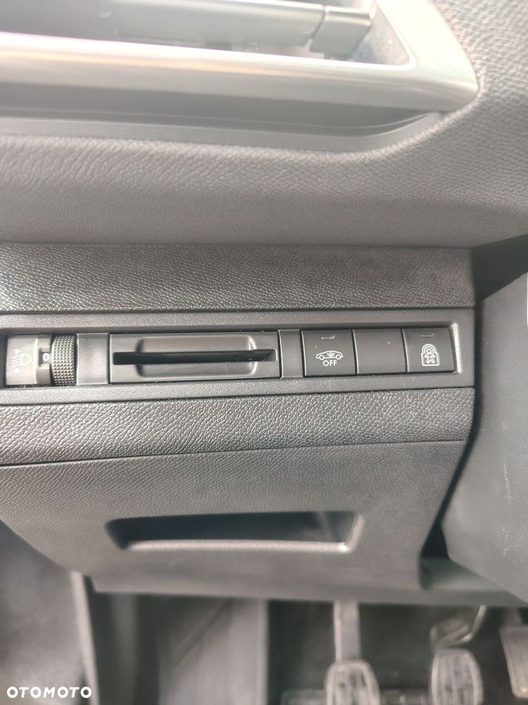 Peugeot 3008 1.2 PureTech Allure - 14