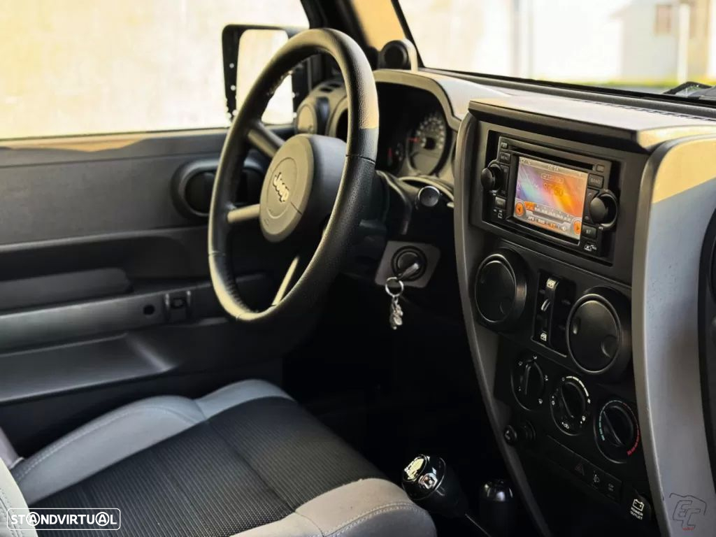 Jeep Wrangler Unlimited 2.8 CRD DPF Sport - 11