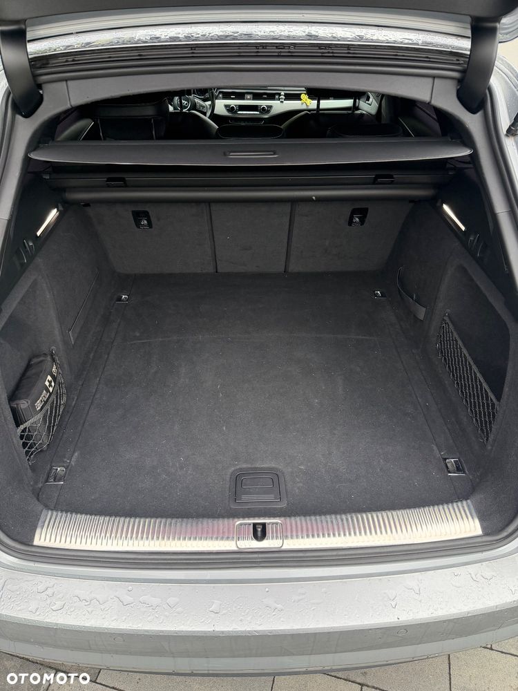Audi A4 Avant 2.0 TDI ultra - 32