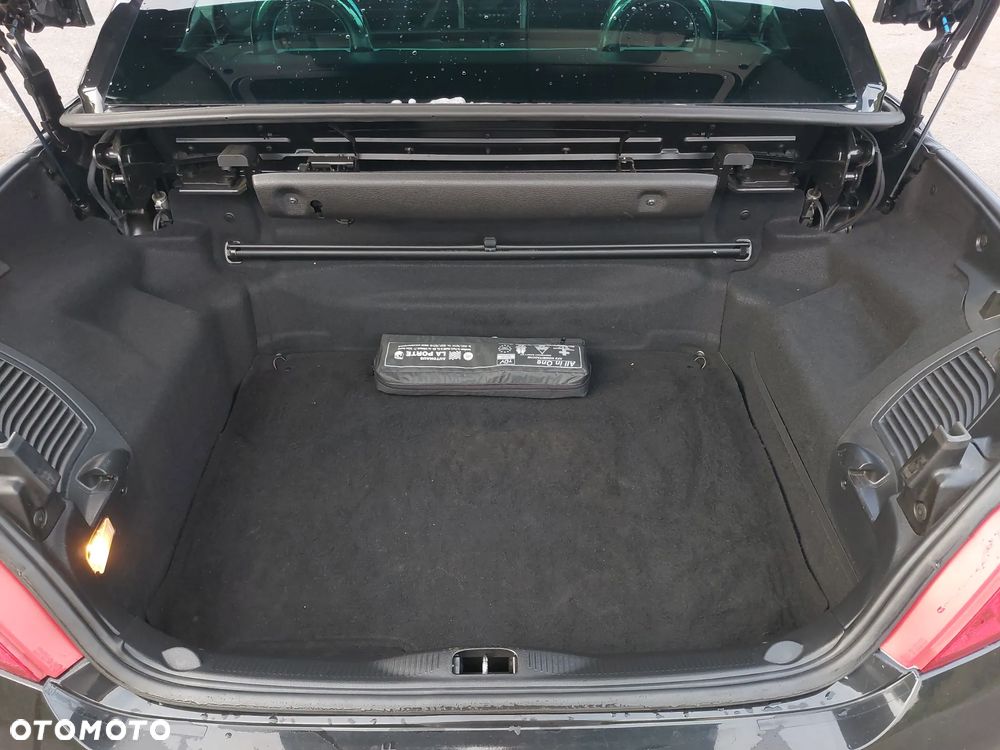 Peugeot 207 CC 1.6 Intense - 17