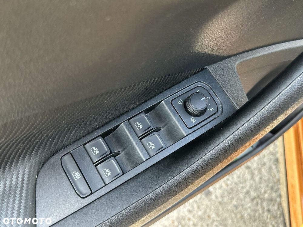 Skoda Kamiq 1.5 TSI Monte Carlo DSG - 32