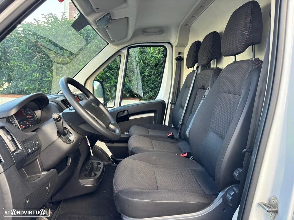 Peugeot Boxer 2.2 BlueHDi L2H2 Premium 140cv IVA / GARANTIA MARCA - 20