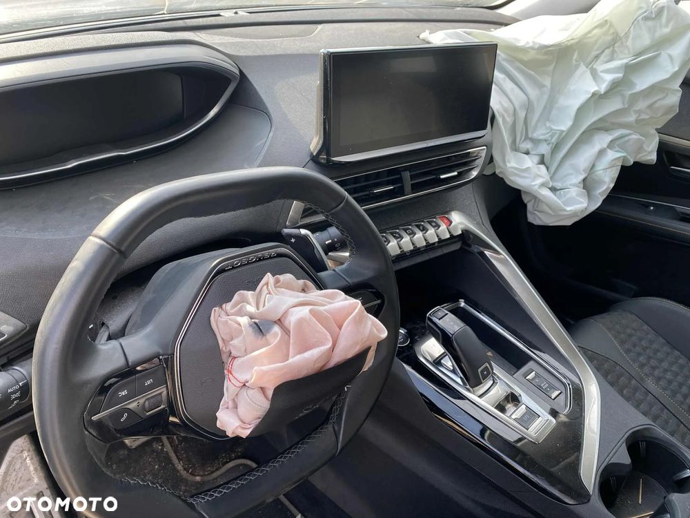 Peugeot 3008 1.2 PureTech Allure S&S EAT8 - 12