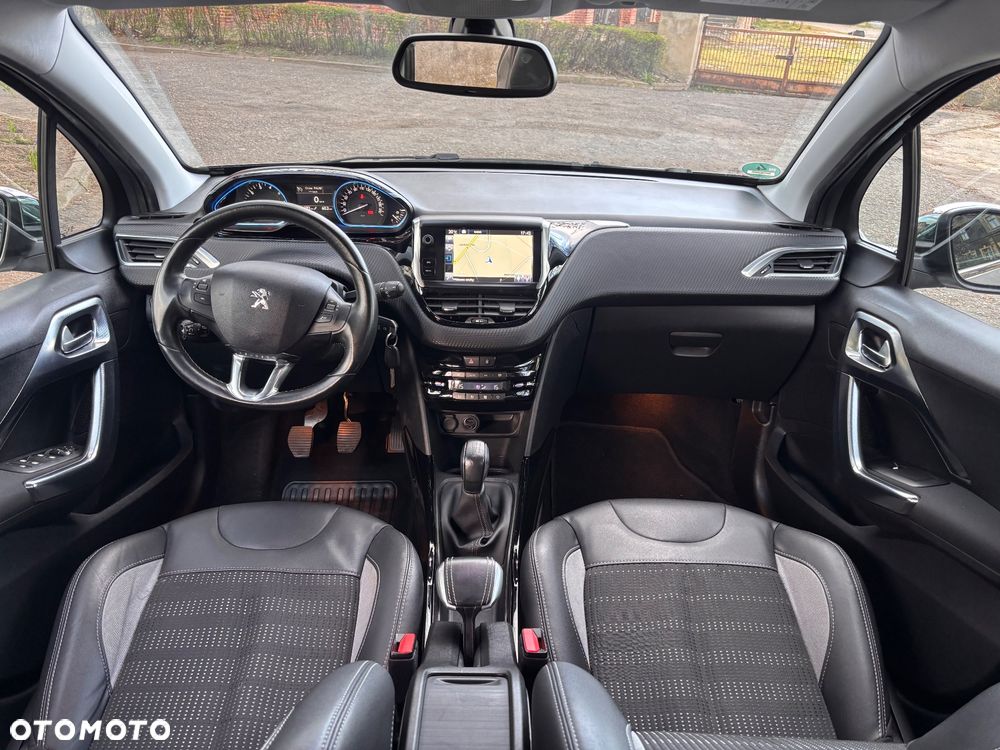 Peugeot 2008 1.2 VTi Allure - 11