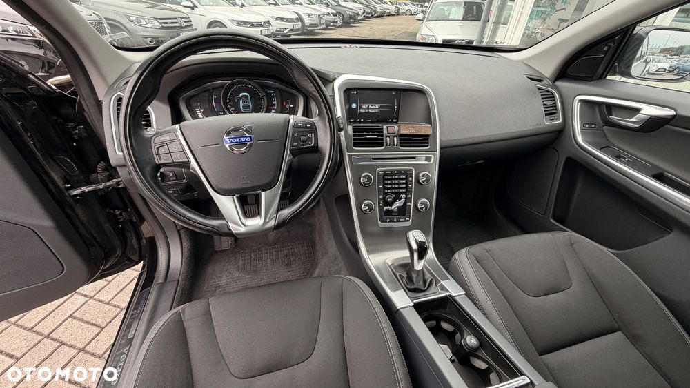 Volvo XC 60 D4 Momentum - 19