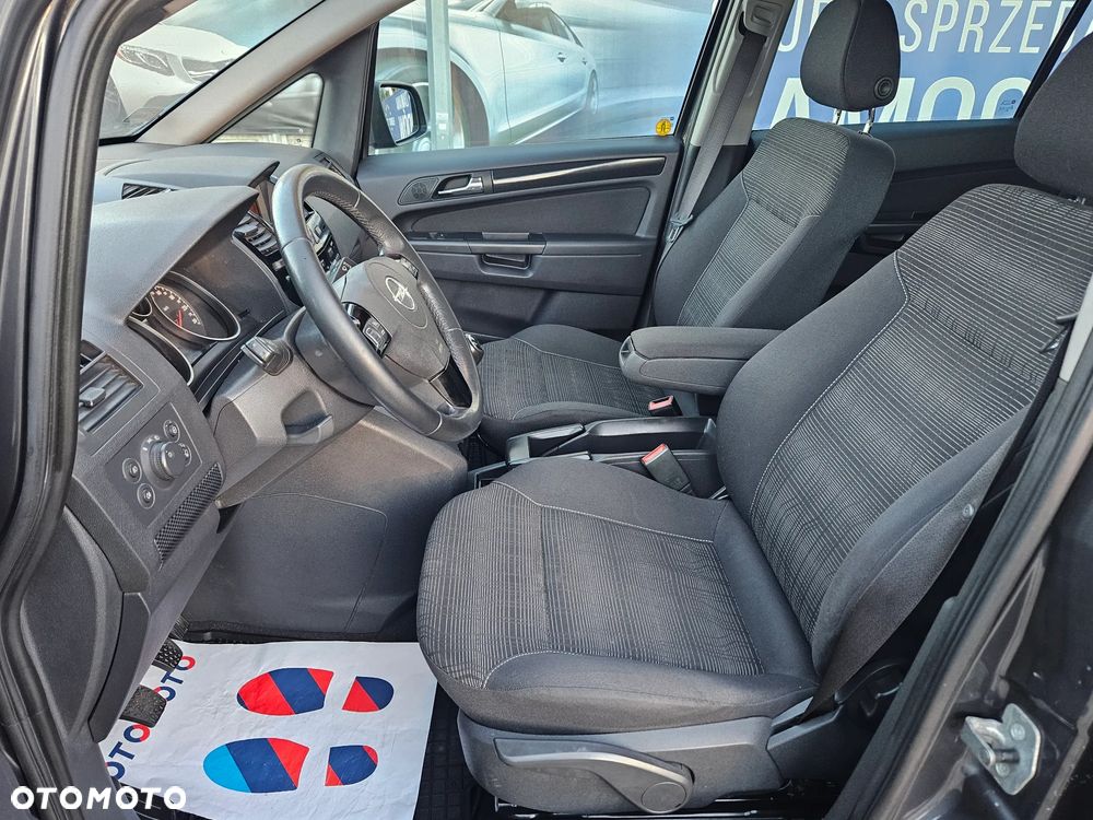 Opel Zafira - 16