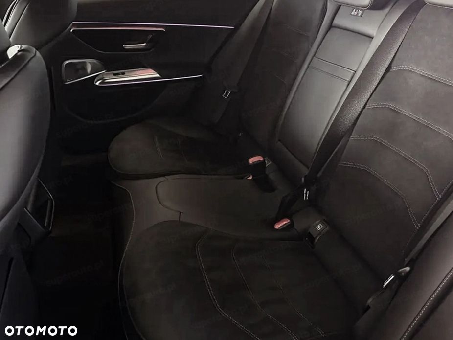 Mercedes-Benz Klasa E 220 d mHEV 4-Matic AMG 9G-Tronic - 16