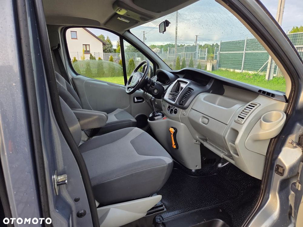Renault TRAFIC LONG KLIMA TEMPOMAT ORYGINAŁ DUBEL KABINA ZADBANY FULL OPCJA DOPOSAŻONY - 10