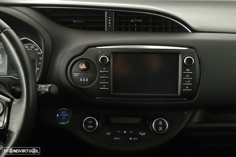 Toyota Yaris 1.5 HSD Square Collec.White - 8