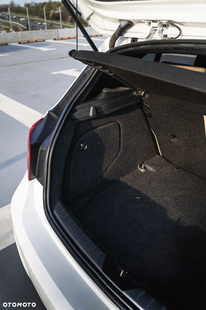 BMW Seria 1 125d - 13