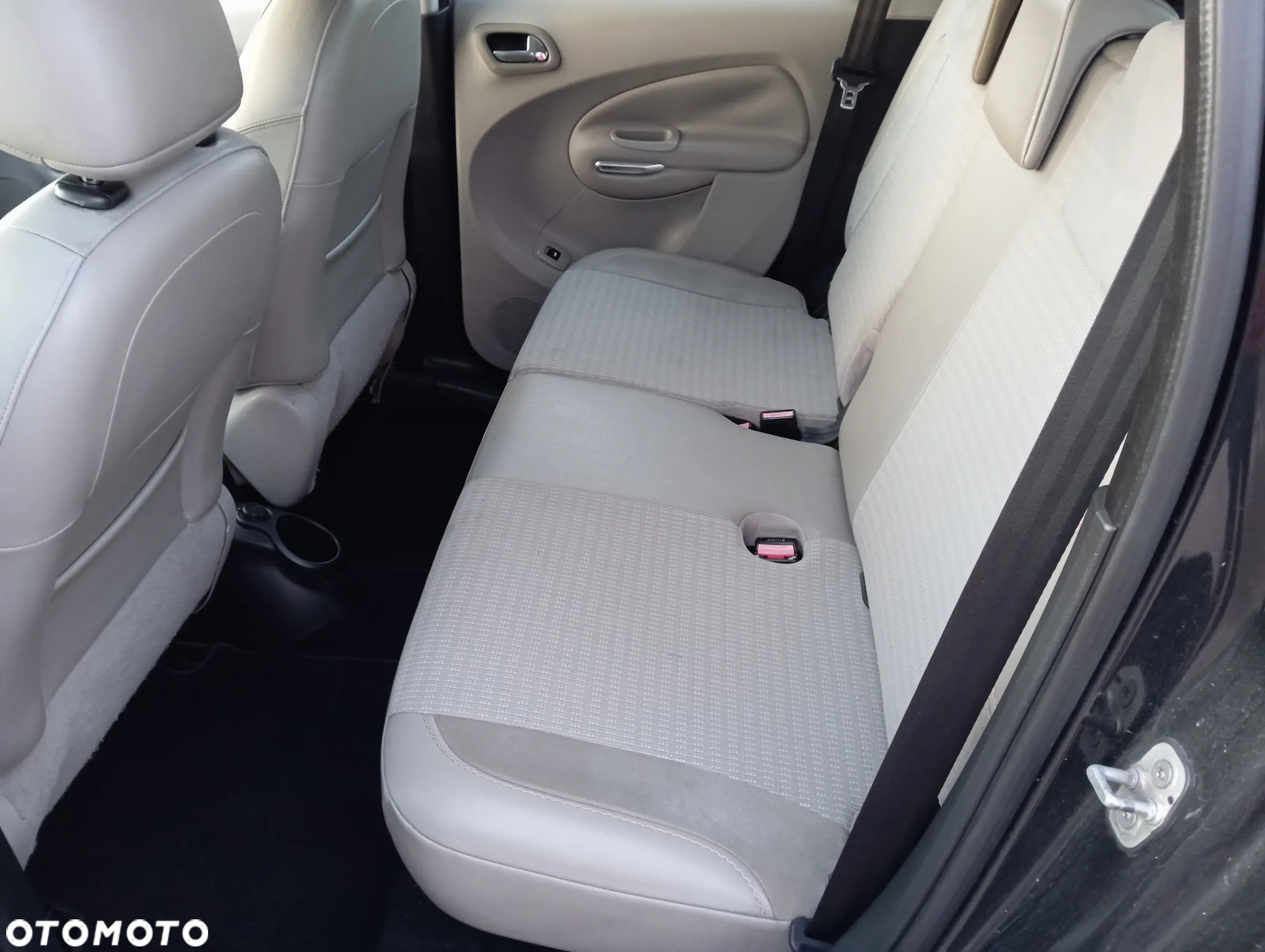 Citroën C3 Picasso HDi 110 FAP Exclusive - 10