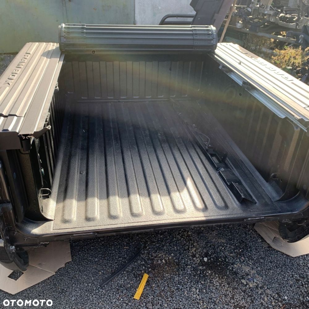 Paka zabudowa ćwiartka RAMBOX PAU błotnik tył DODGE RAM V 1500 LIMITED 22r - 16