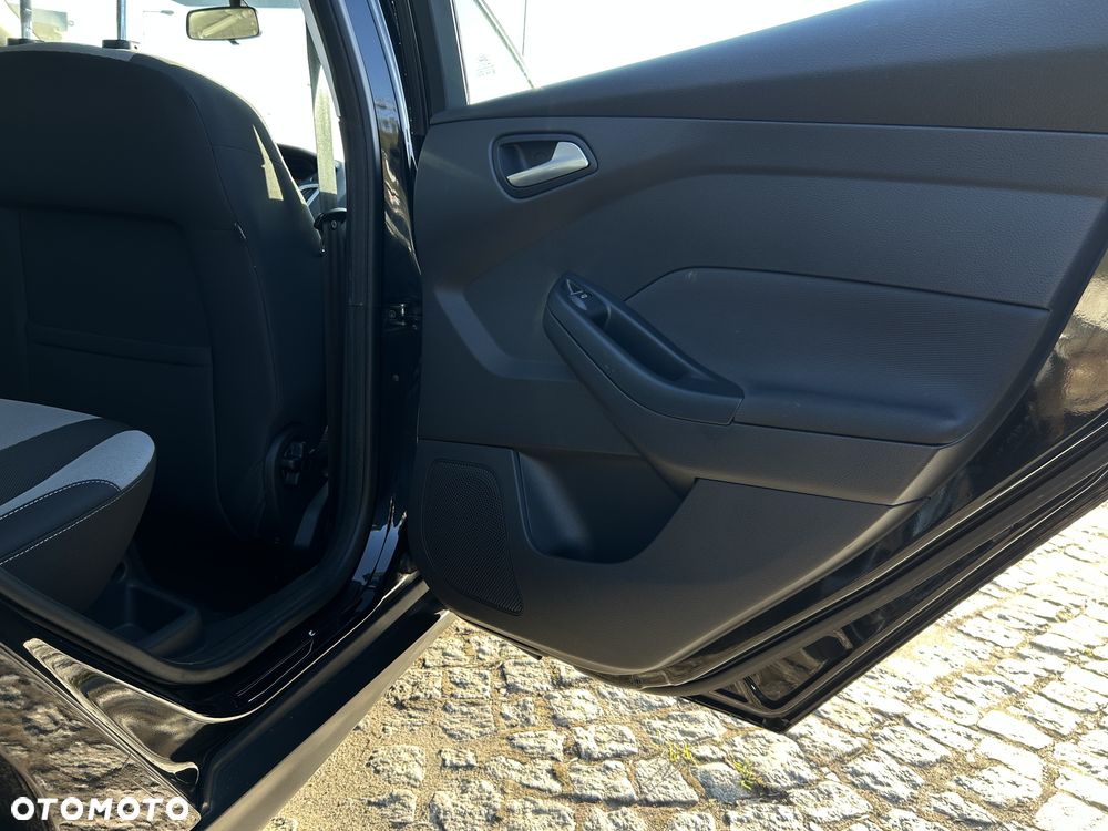 Ford Focus 1.6 EcoBoost Start-Stopp-System Champions Edition - 24