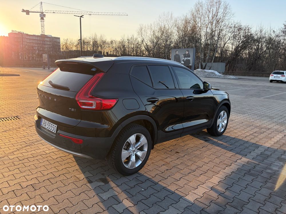 Volvo XC 40 T5 AWD Momentum - 5