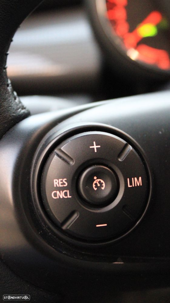 MINI 3 Portas Cooper D Aut. Seven Chili - 19