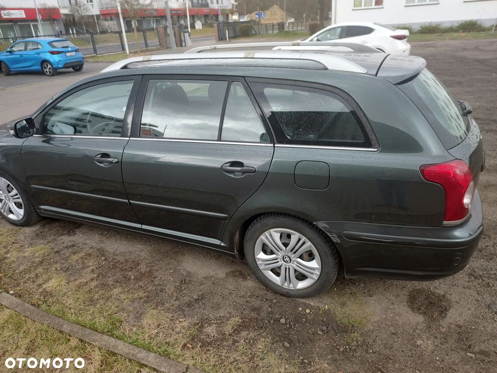 Toyota Avensis 2.0 VVT-i Sol plus Premium - 2