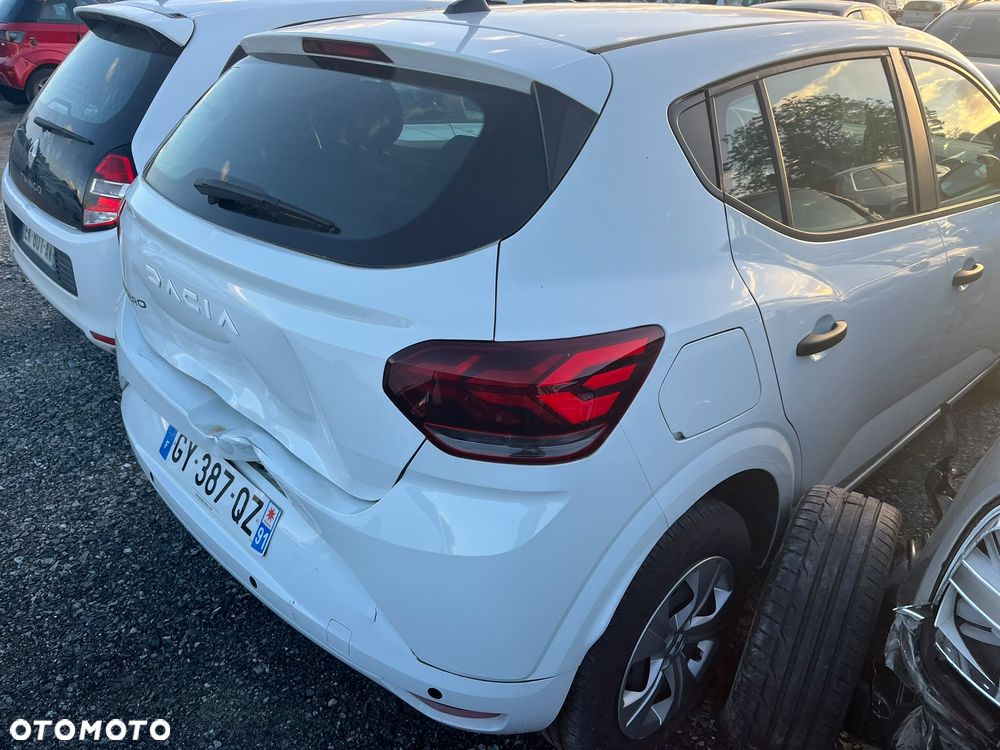Dacia Sandero - 6