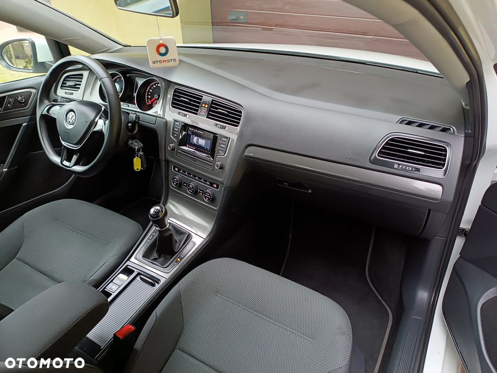 Volkswagen Golf 1.2 TSI BMT Trendline Perfectline - 14