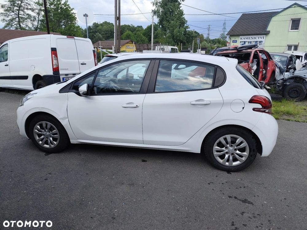 Peugeot 208 1.2 PureTech Style - 1