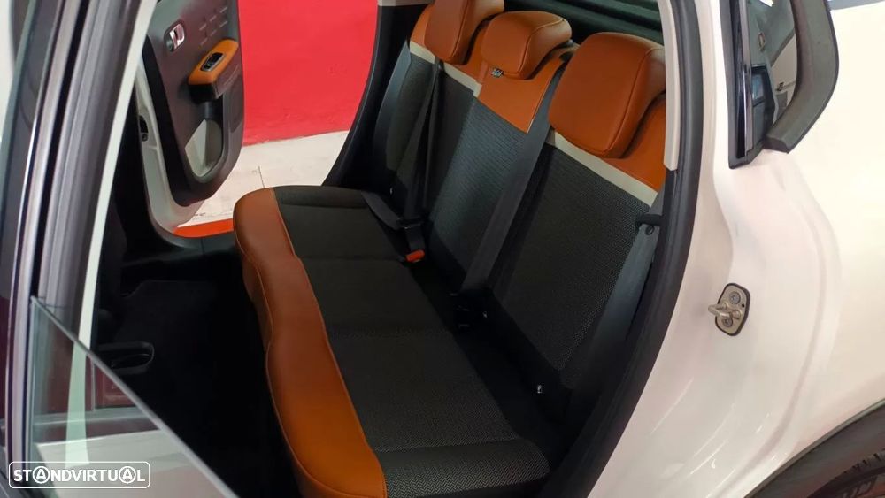 Citroën C3 1.2 PureTech Shine - 58