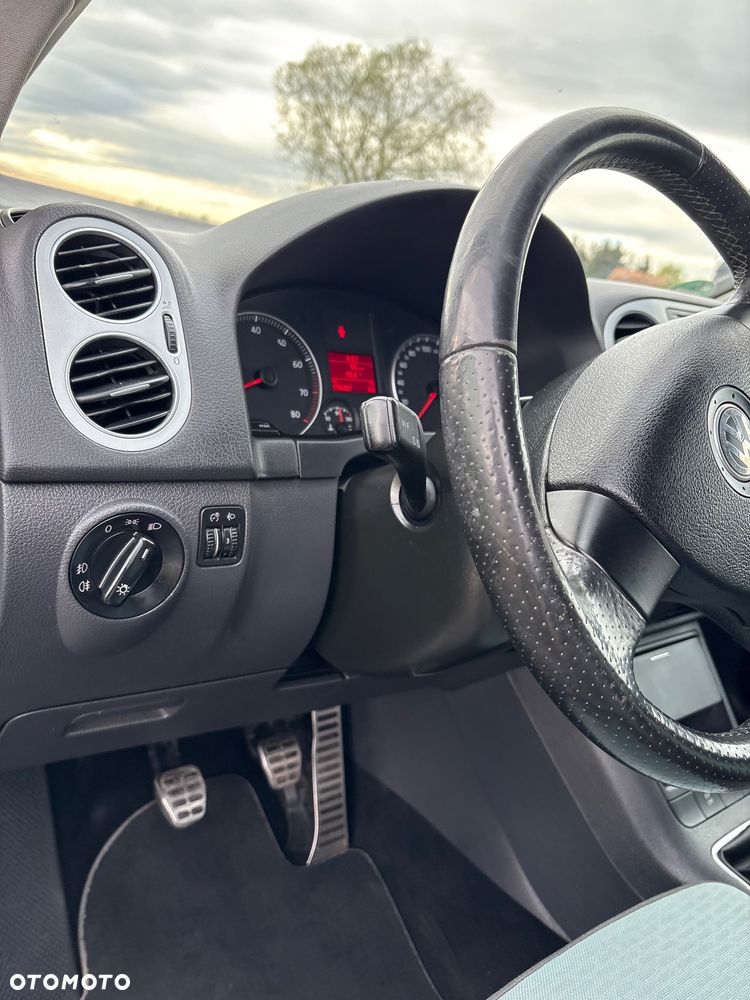Volkswagen Golf Plus 1.6 CrossGolf - 25