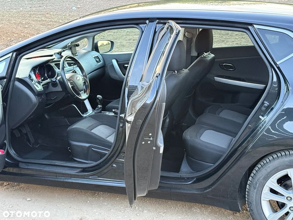 Kia Ceed 1.4 L - 9