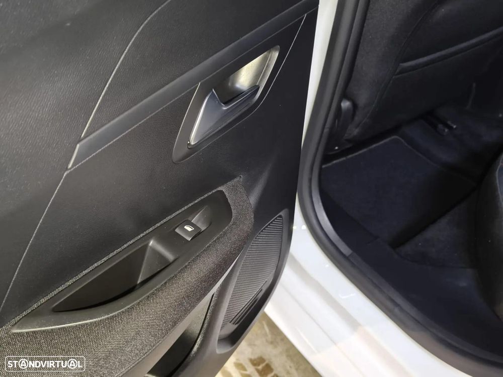 Peugeot e-208 50 kWh Active Pack - 25