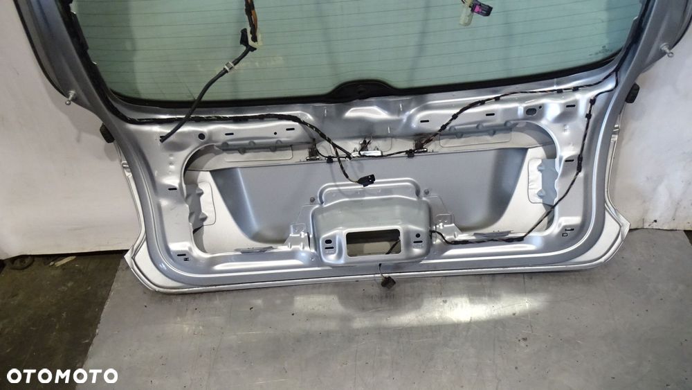 KLAPA TYŁ BAGAŻNIKA VOLKSWAGEN GOLF V 1.4TSI - 6