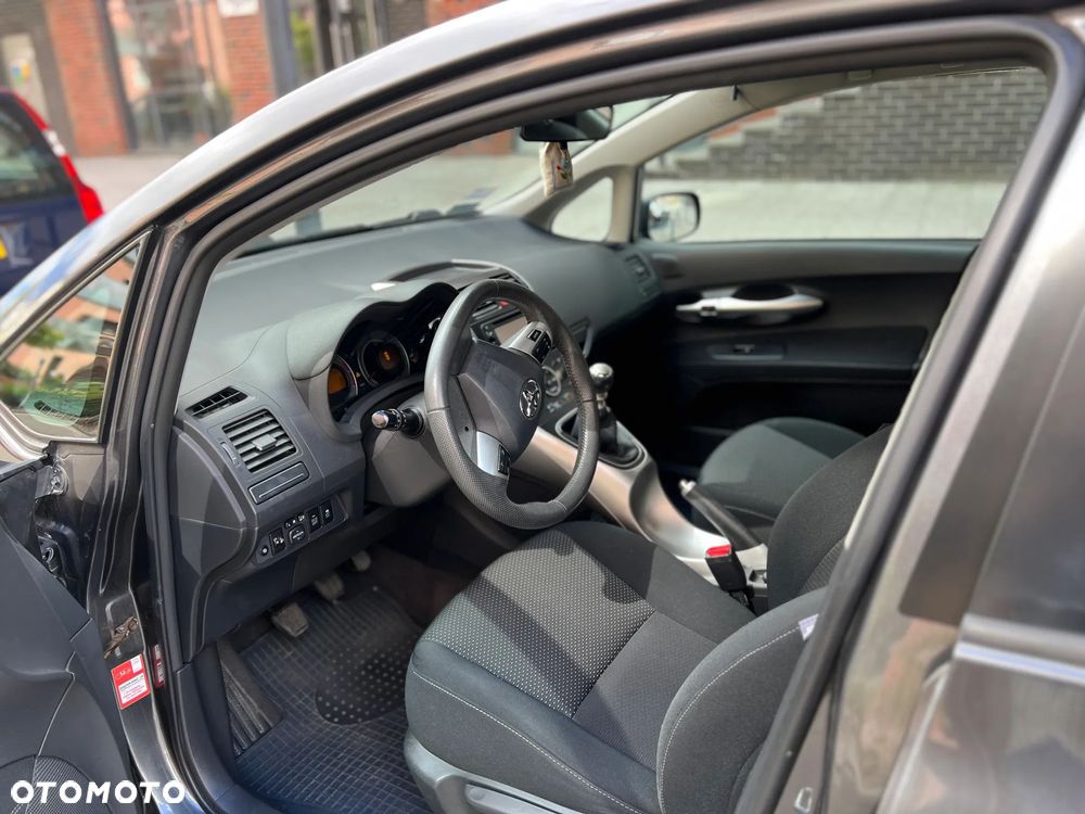 Toyota Auris - 9