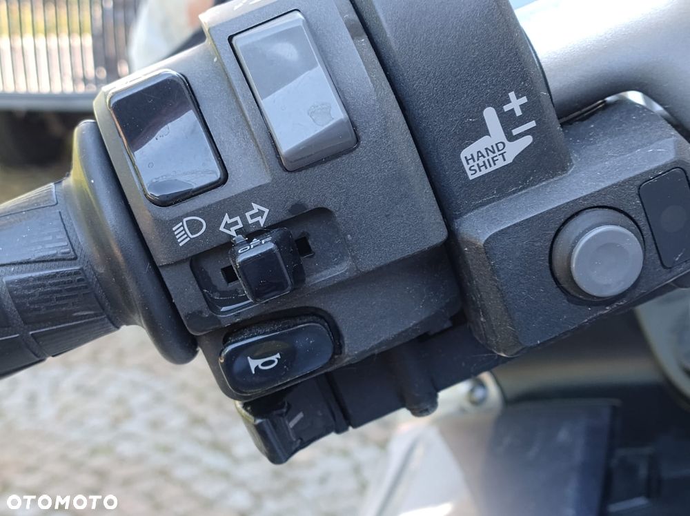 Yamaha FJR - 37