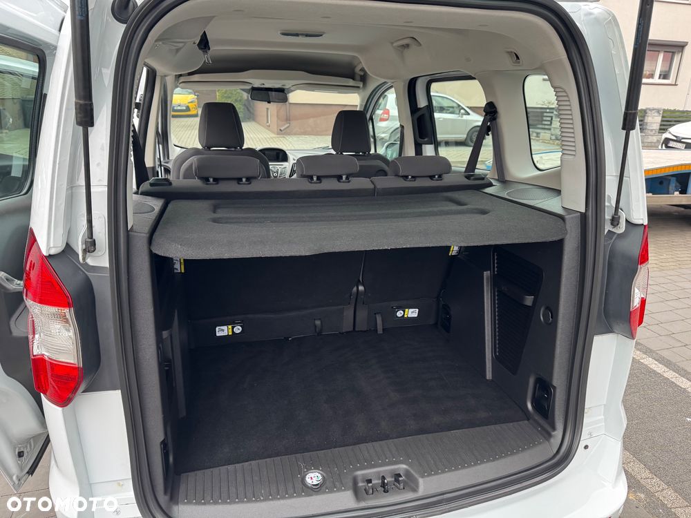 Ford Tourneo Courier 1.5 TDCi Trend - 21