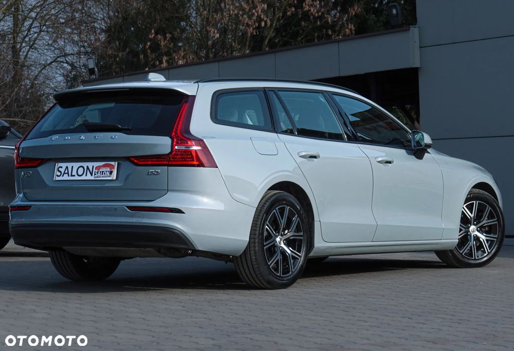 Volvo V60 B3 B DKG Momentum Pro - 30
