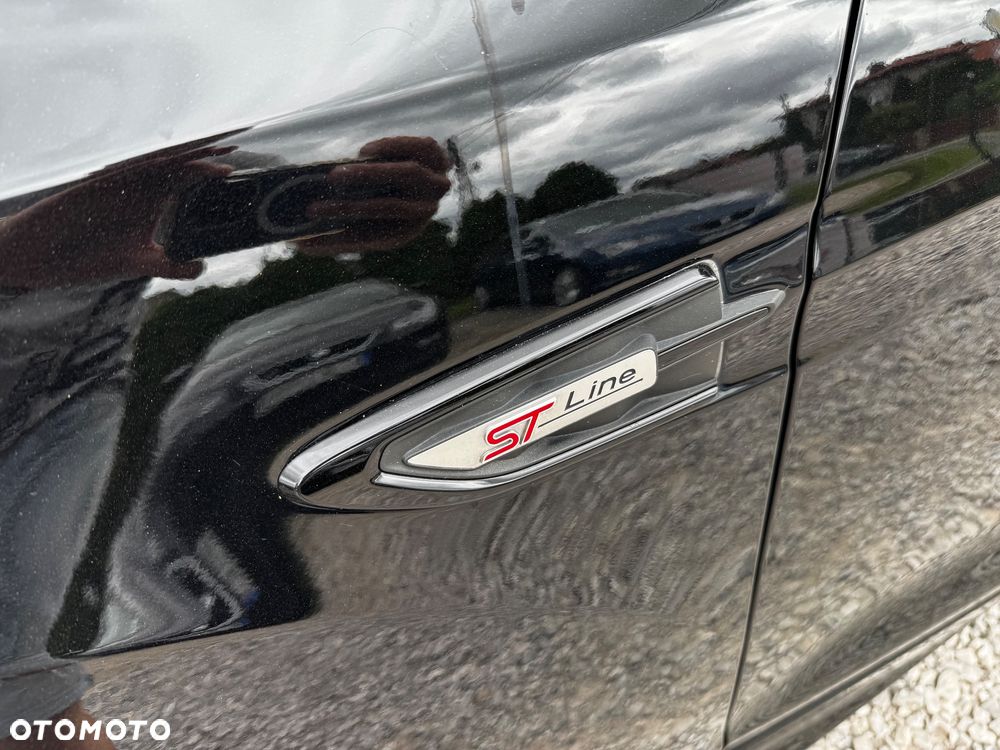 Ford Kuga 1.5 EcoBoost 2x4 ST-Line - 23