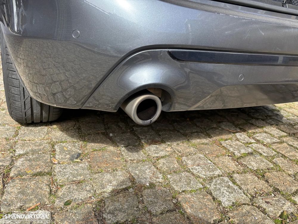 BMW 225xe Active Tourer - 11