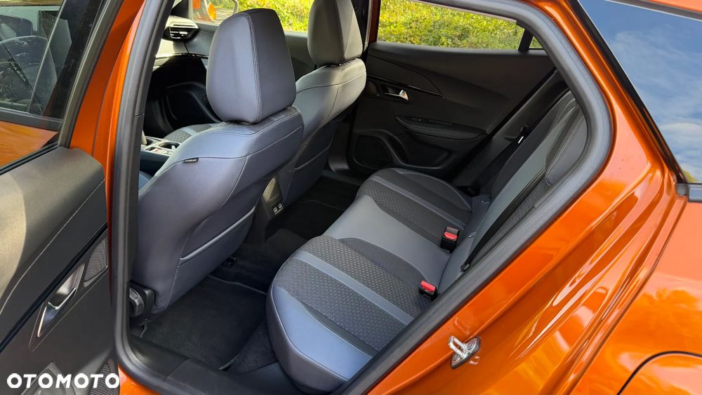 Peugeot 2008 1.2 Pure Tech GPF Allure S&S - 22