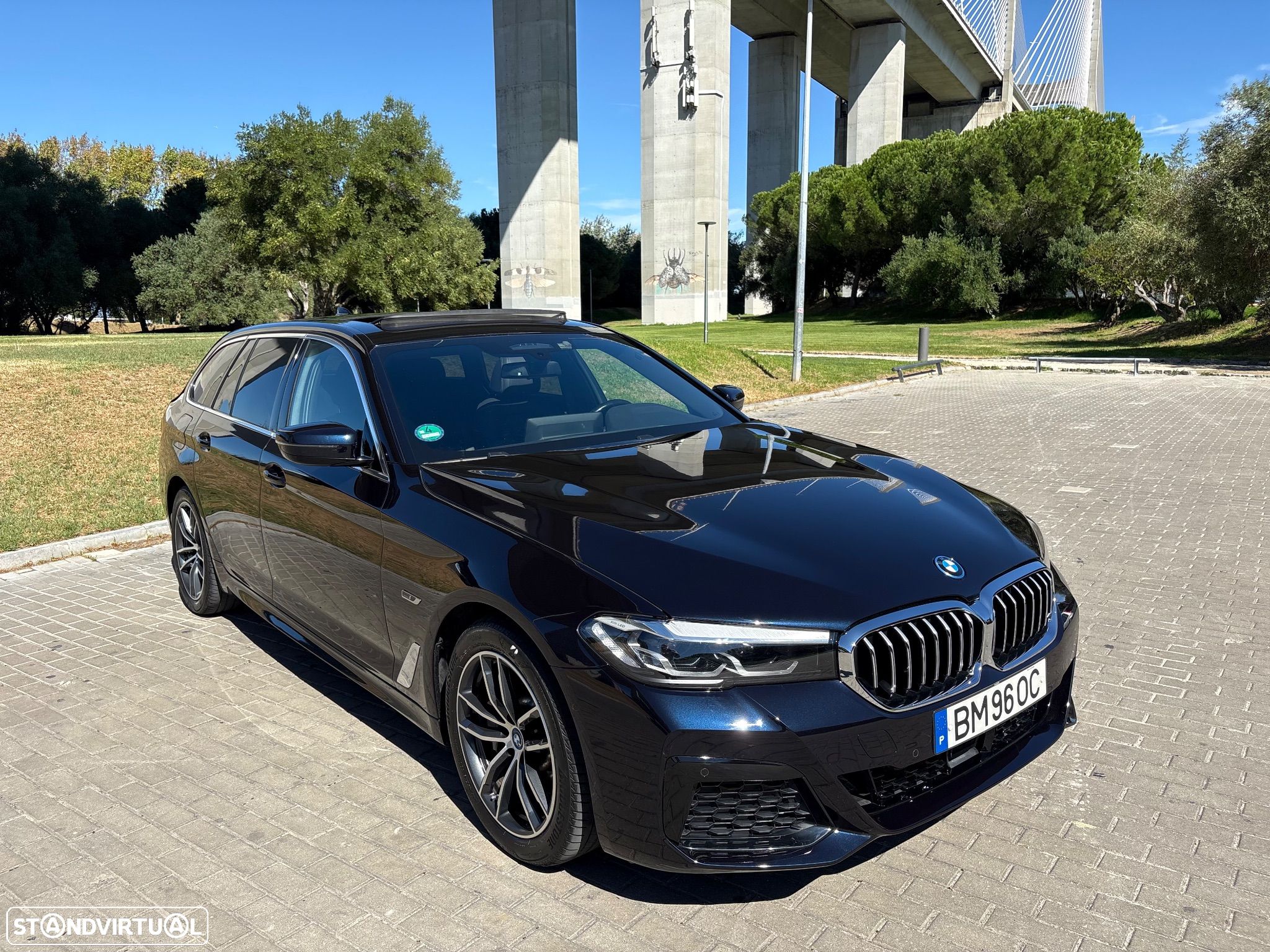 BMW 530 e Pack Desportivo M - 1