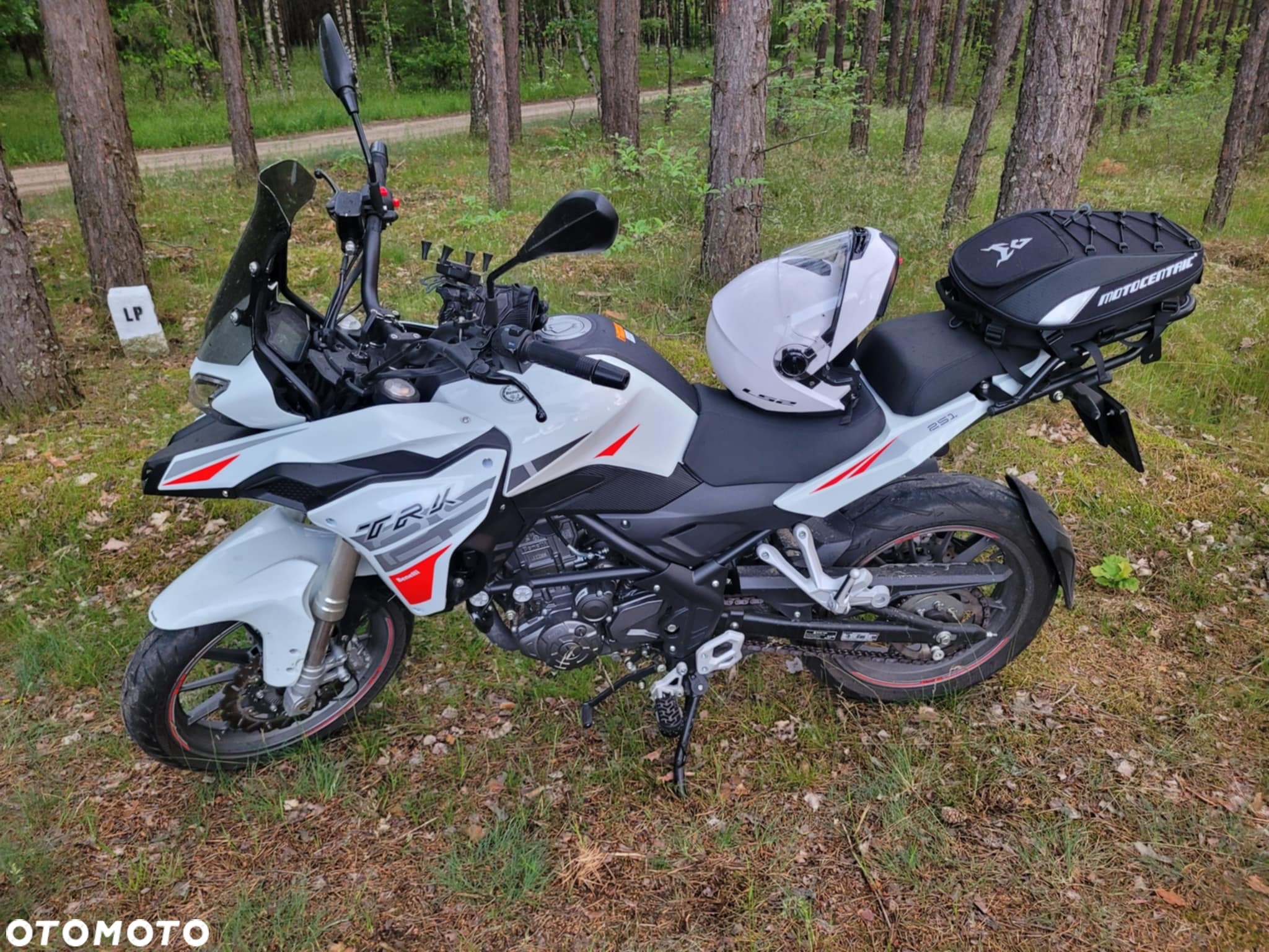 Benelli TRK 251 - 4