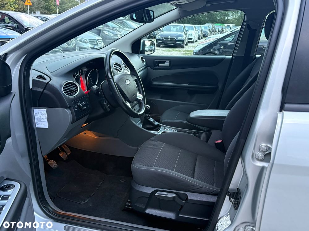 Ford Focus 1.8 FF Platinium X - 21