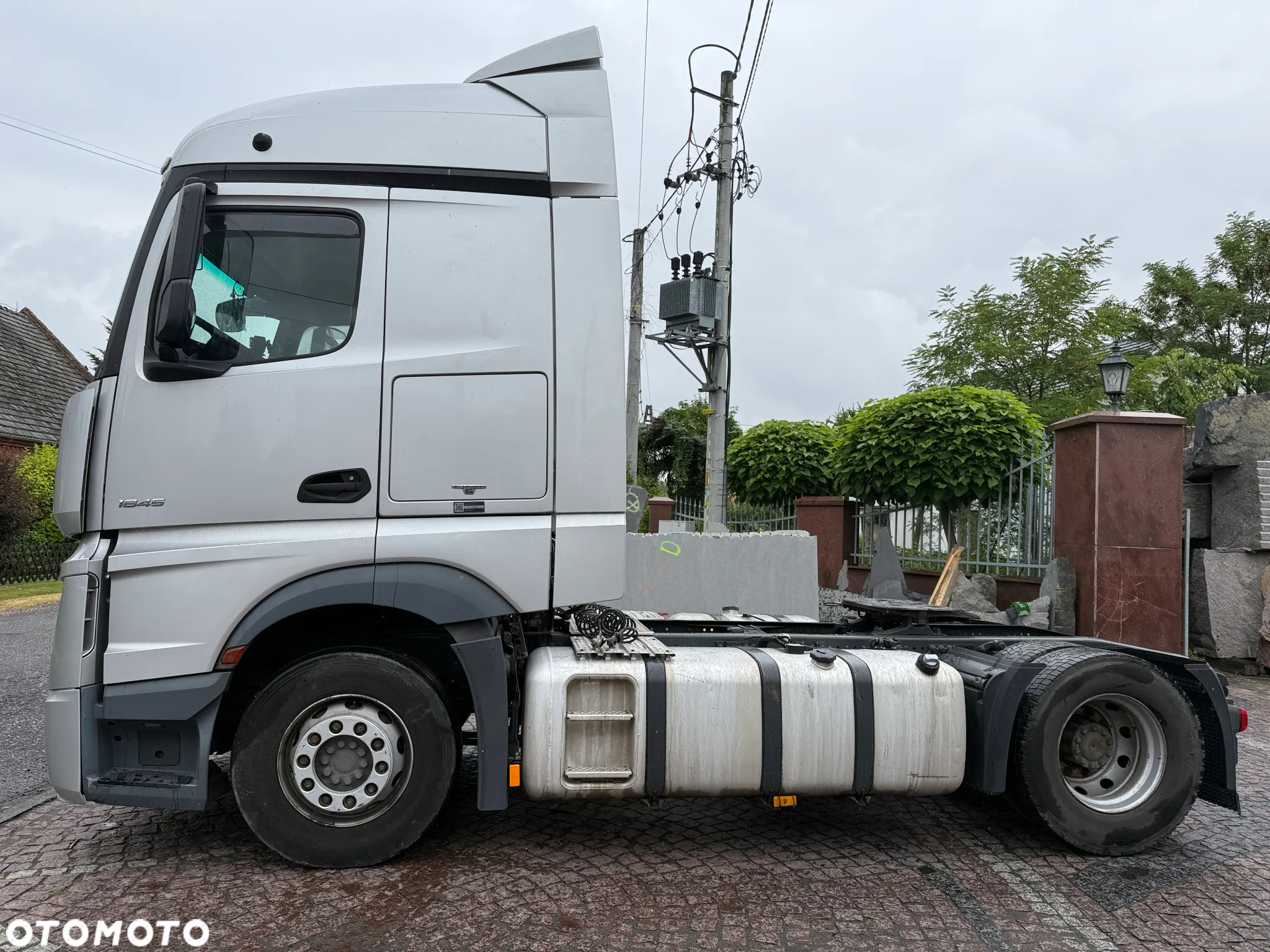 Mercedes-Benz Actros - 8